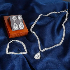 Conjunto de 4 joyas de lujo con exquisito colgante de diamantes de imitación, elegante collar, pendientes y pulsera chapados en plata de cristal para mujer.
