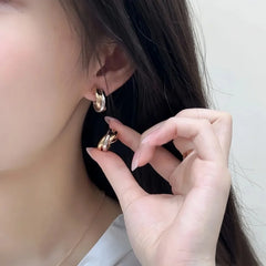 High-end luxury fashion women's new three-color earrings; simple and fashionable exquisite luxury goods; party holiday gifts.