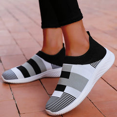 Women Sneakers Fashion Walking Shoes Women Mesh Fabric Female Sneakers Slip On Sock Shoes Flat Zapatos De Mujer Women's Sneaker
